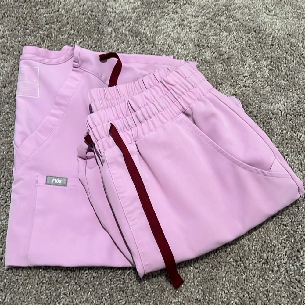 Figs scrub set